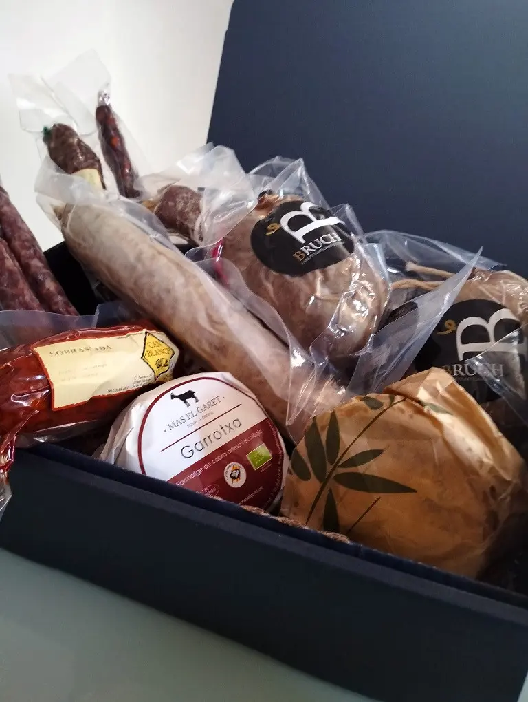 1 Lot gran embotits i formatges per 100€ + IVA 109€
