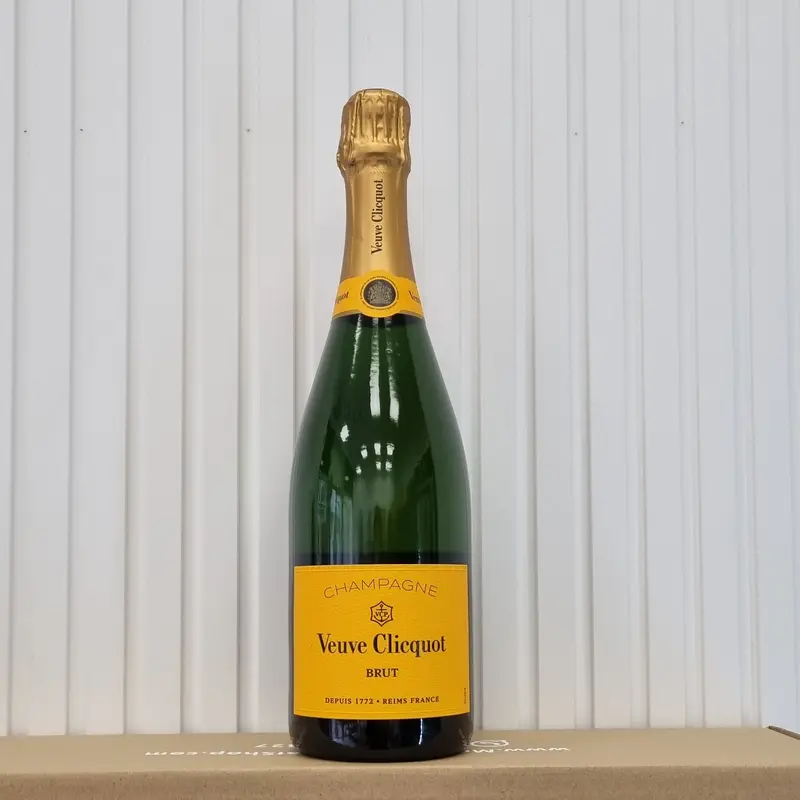 Veuve Clicquot Brut Yellow Label - Champagne